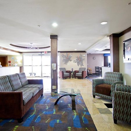 Holiday Inn Express Hotel And Suites Bastrop By Ihg Kültér fotó