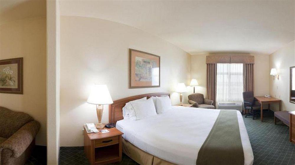 Holiday Inn Express Hotel And Suites Bastrop By Ihg Kültér fotó