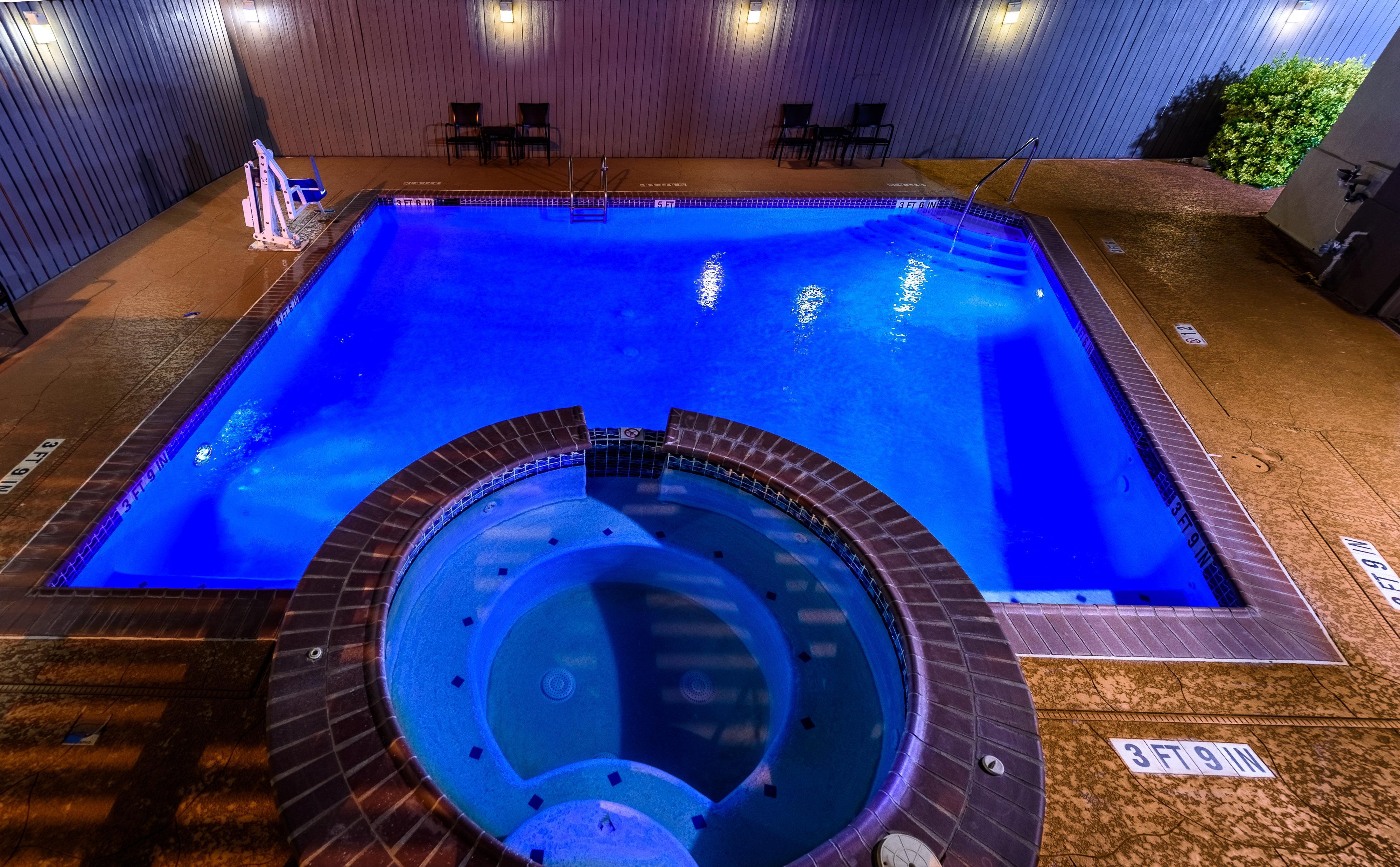 Holiday Inn Express Hotel And Suites Bastrop By Ihg Kültér fotó