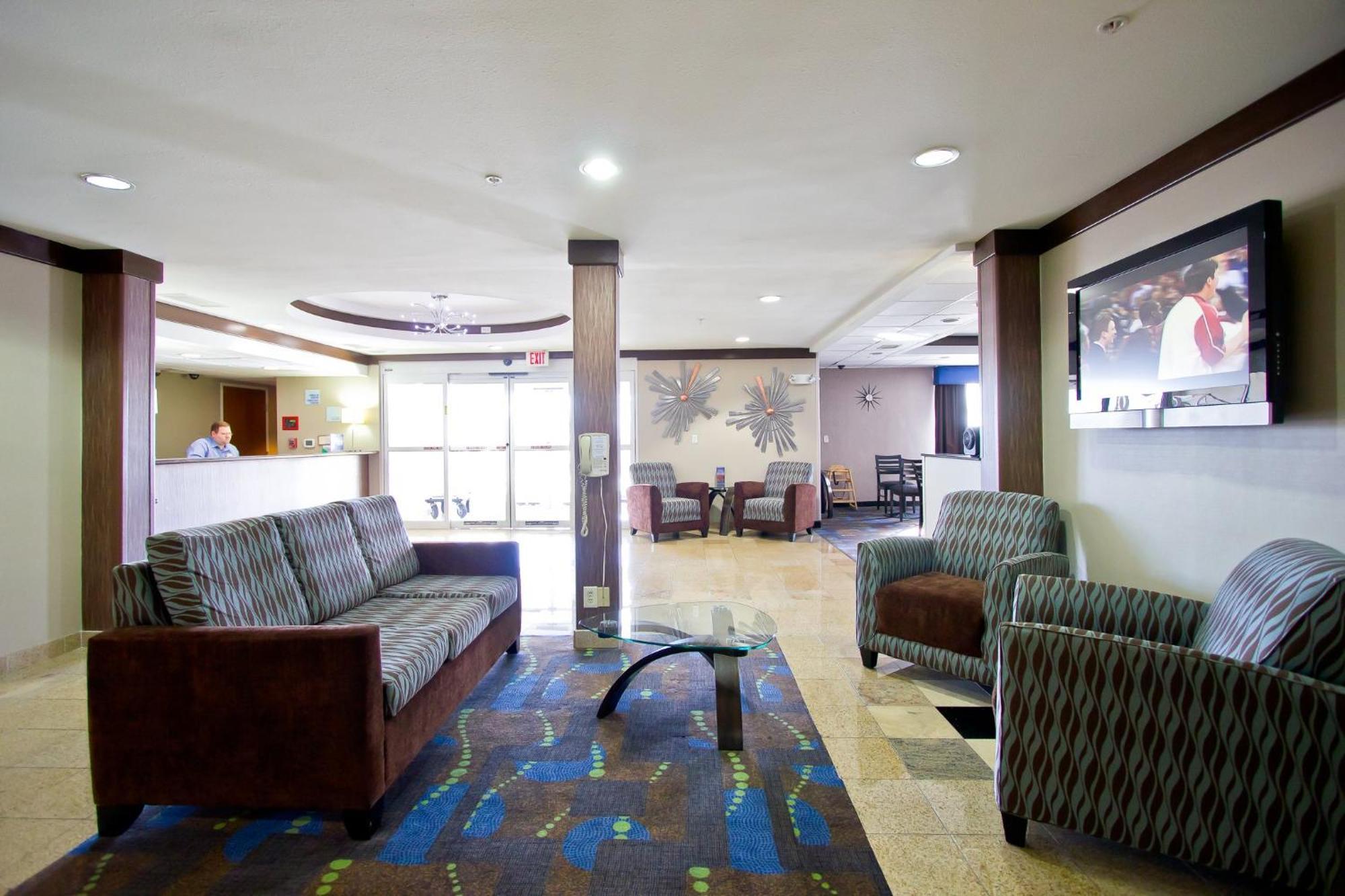 Holiday Inn Express Hotel And Suites Bastrop By Ihg Kültér fotó