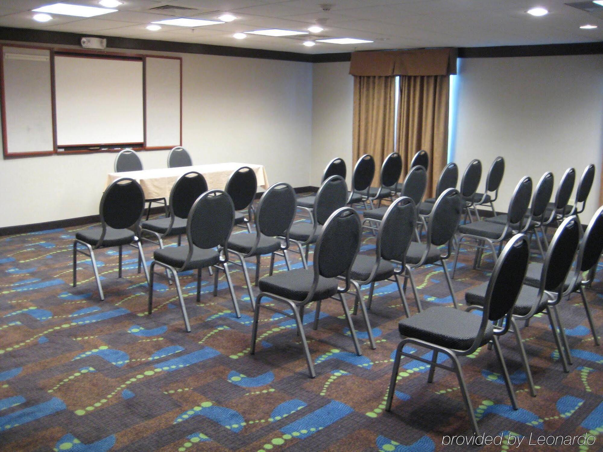 Holiday Inn Express Hotel And Suites Bastrop By Ihg Kültér fotó